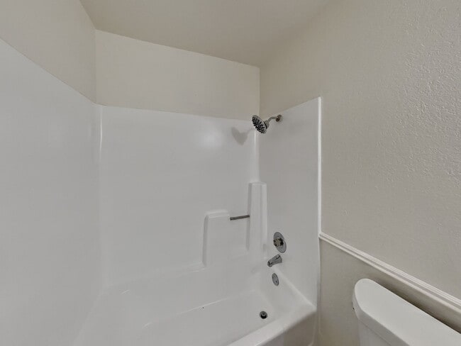 Building Photo - Freshly Remodeled 4/2 House in Oakley Available Now!