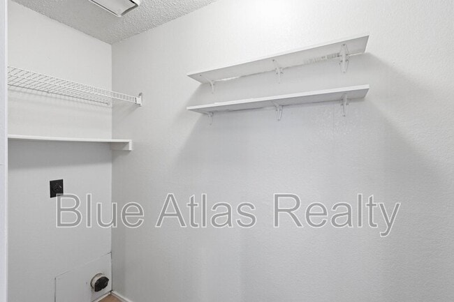 Building Photo - 1818 Orchard Dr