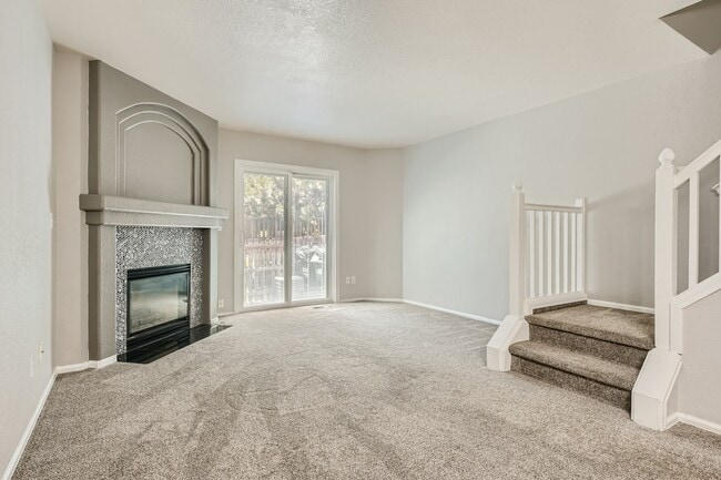 Building Photo - 8256 S Fillmore Way