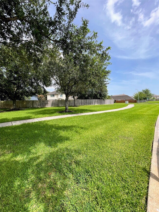 Building Photo - 4010 Bealey Ln