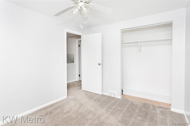 Building Photo - 29166 Tessmer Ct