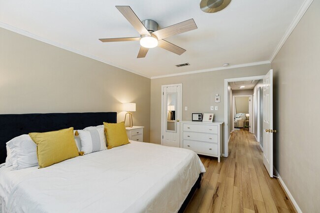 Building Photo - 4411 Deer Lodge Dr