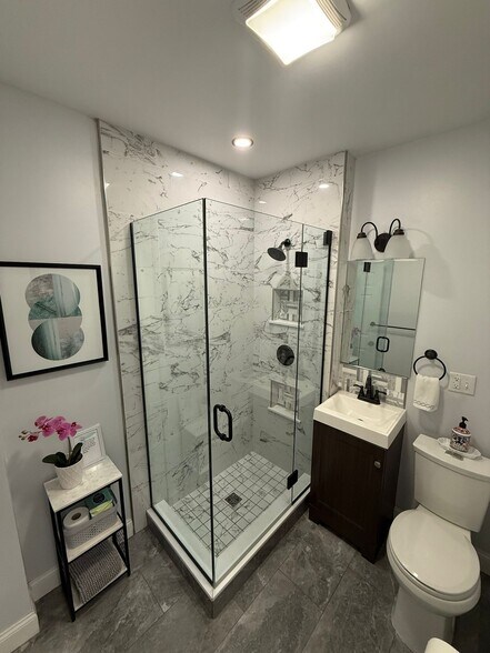 Building Photo - 32 Reedsdale St