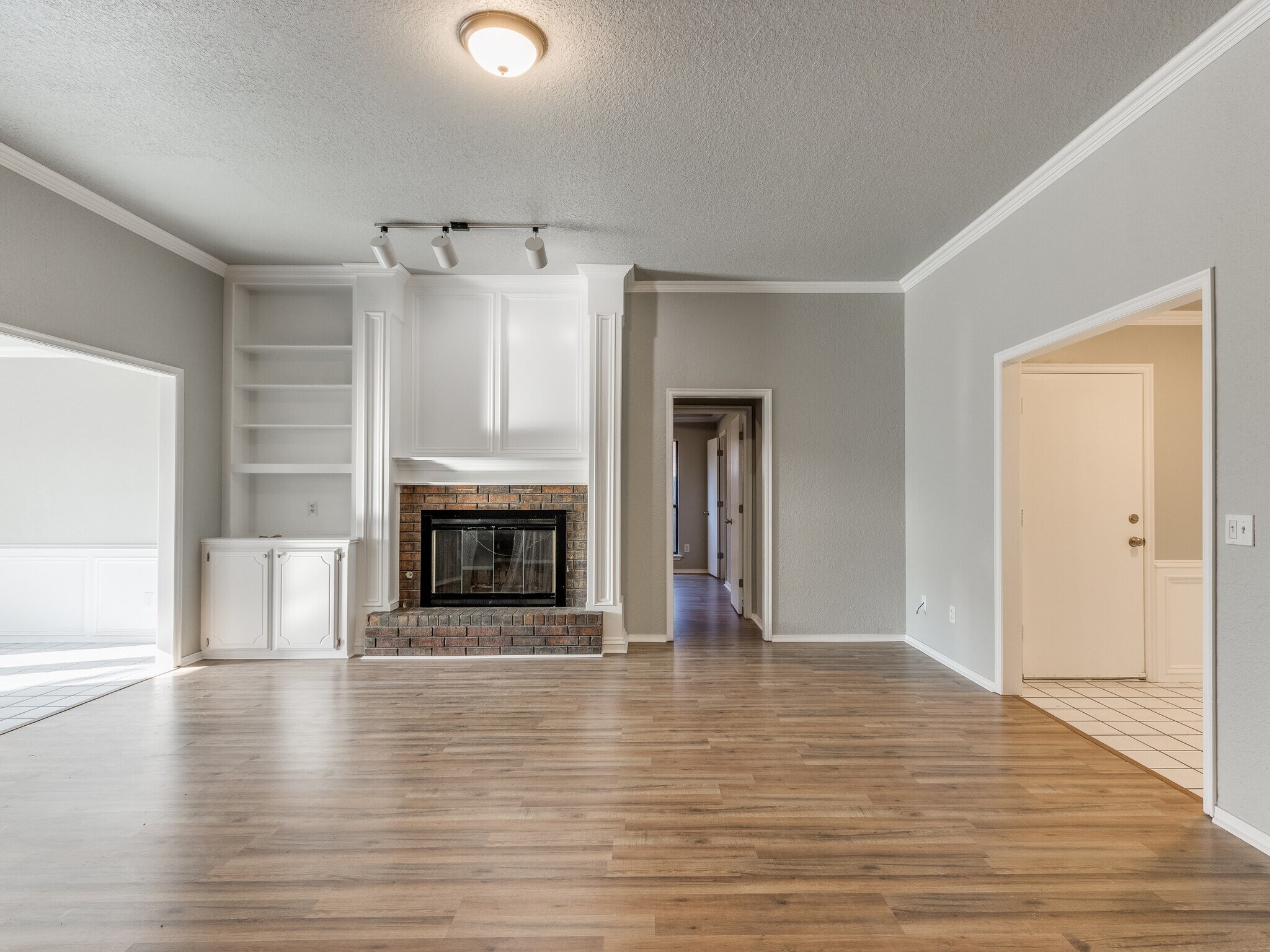 Building Photo - 509 Bluegrass Ln