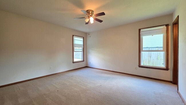 Building Photo - Charming 3-Bedroom Ranch in Salem Lakes Cul-de-Sac "ASK ABOUT OUR ZERO DEPOSIT"