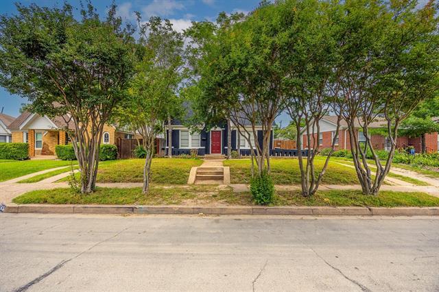 Building Photo - 2741 Ivandell Ave