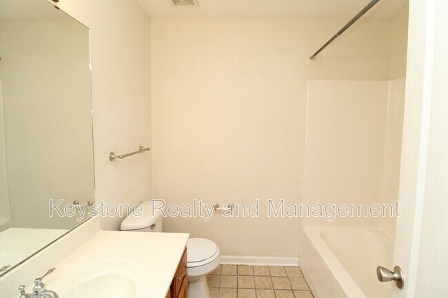 Building Photo - 2300 Raleigh Ct