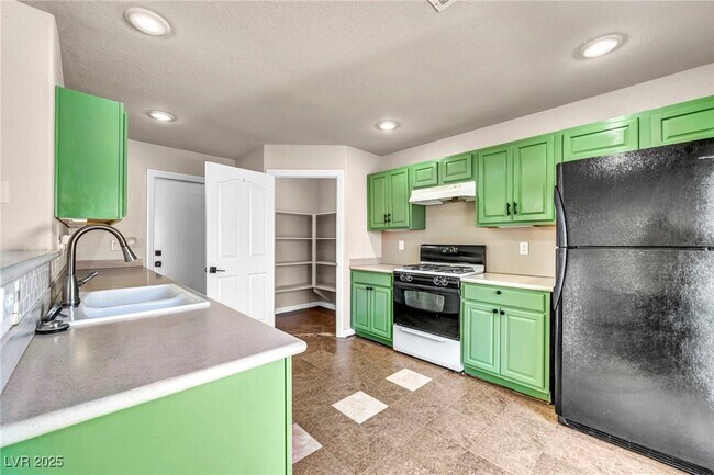 Building Photo - 1057 Appleblossom Time Ave