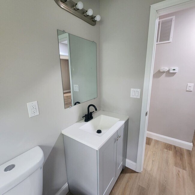 Building Photo - A Spacious 4 bedroom house for Rent !!!