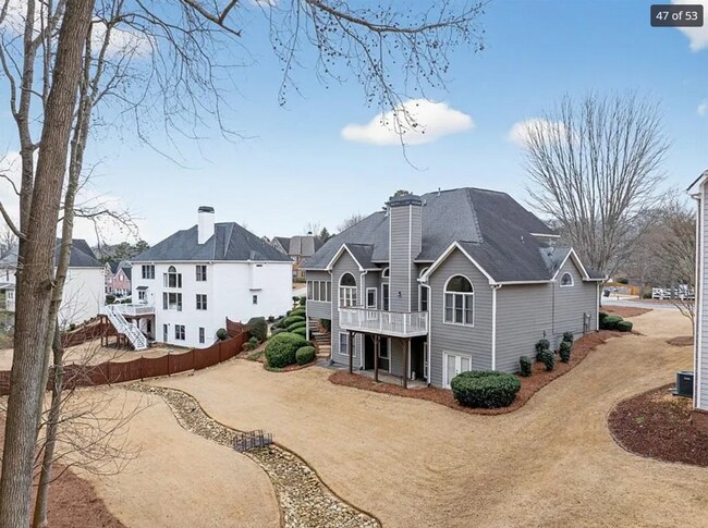 Building Photo - 5 Bed 4 Bath Multi Family House