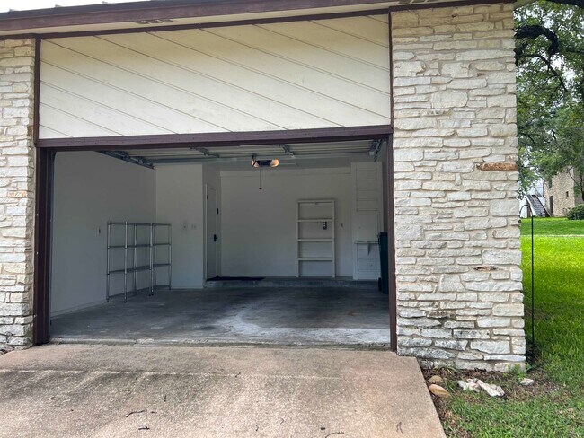 Building Photo - 116 Dawn