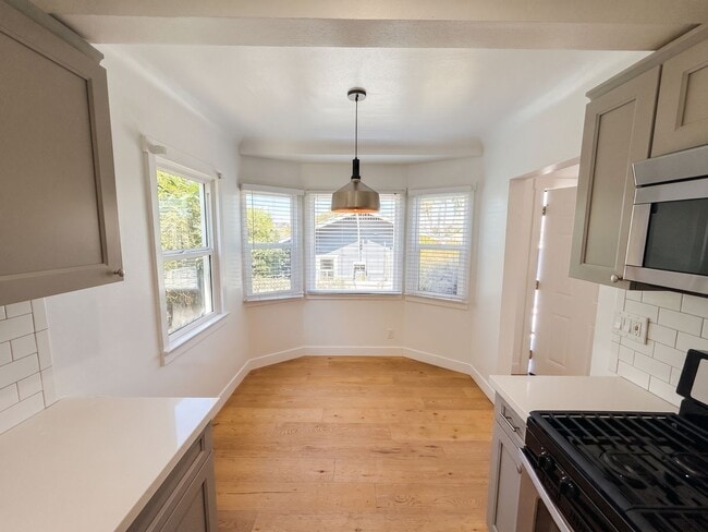 Building Photo - 360 Parkman Ave
