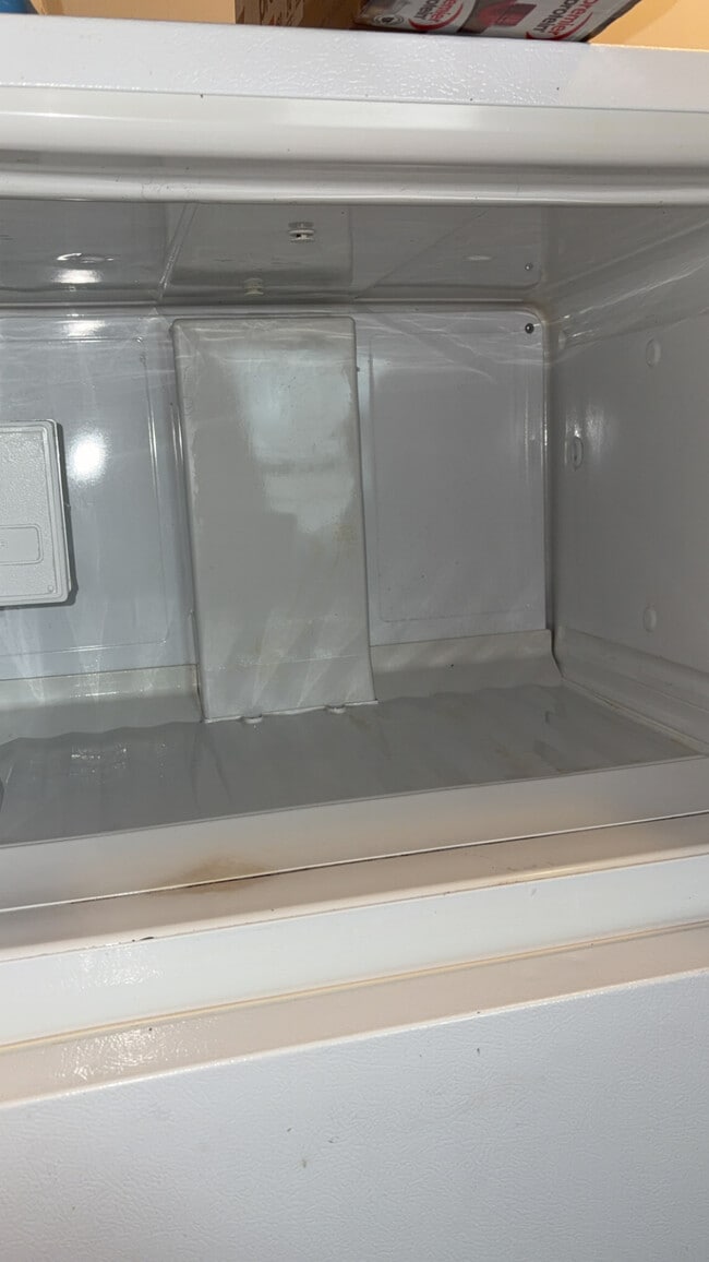 Building Photo - 6744 Bellefontaine Ave