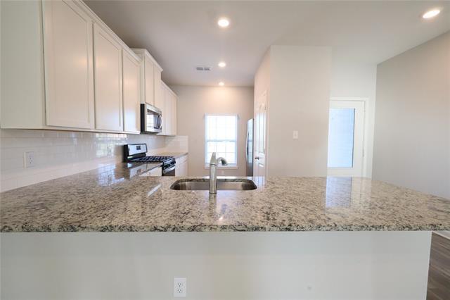 Building Photo - 2121 Yarborough Dr