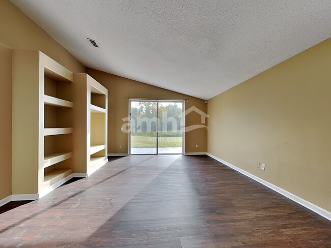 Building Photo - 6673 Bouganvillea Crescent Dr