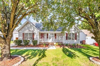 Building Photo - Charming 3Bed/2Bath house with 1 car garag...