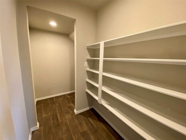Building Photo - 13832 Rock Island Trl