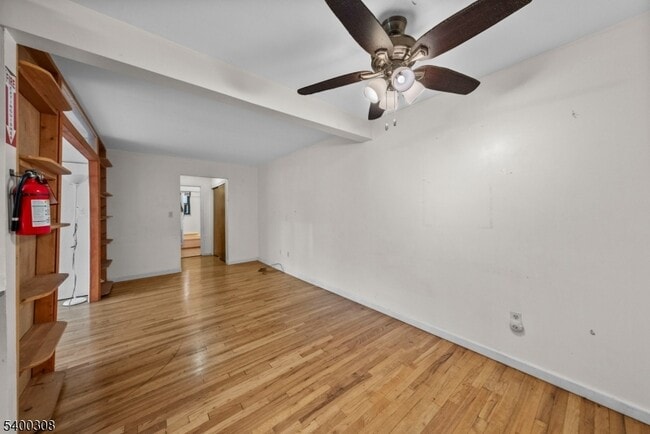 Building Photo - 401 US-22