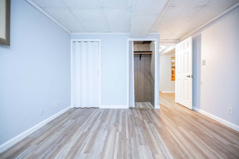 Building Photo - 3819 W Warwick Dr