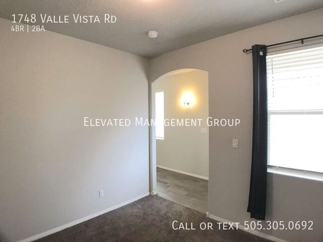 Building Photo - 1748 Valle Vista Rd NW