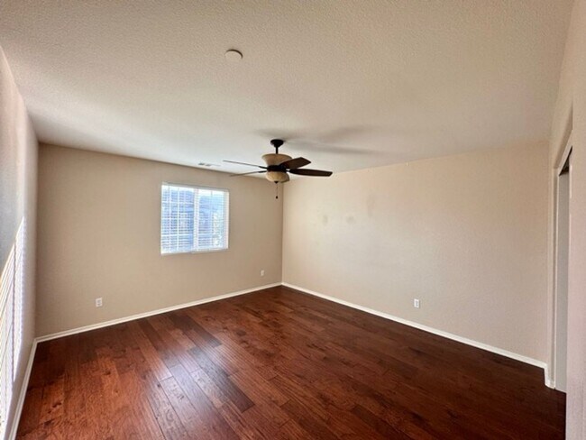 Building Photo - Beautiful Redhawk home located directly ac...