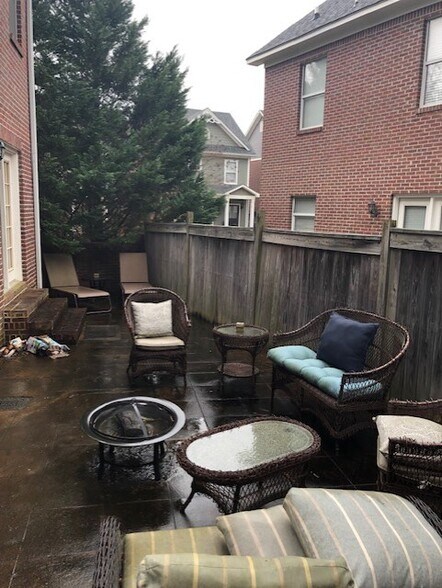 Building Photo - 951 Frontage Rd