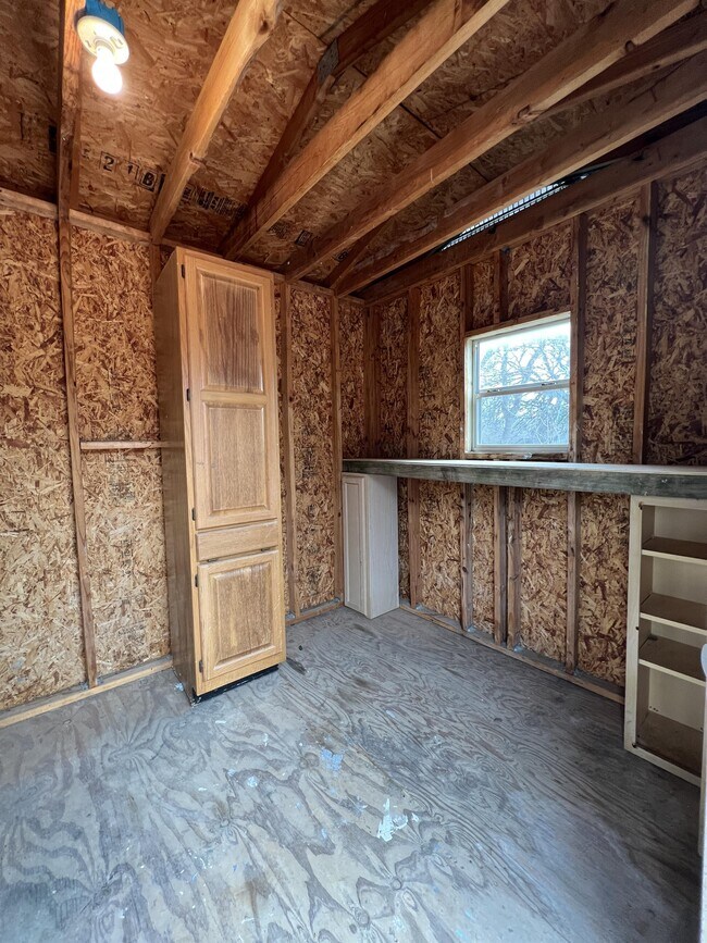 Building Photo - 116 Meadow Lark