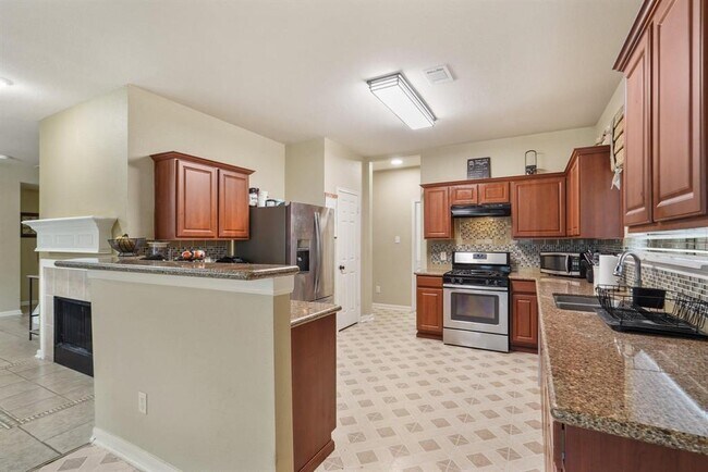 Building Photo - 21535 Elm Hurst Ln