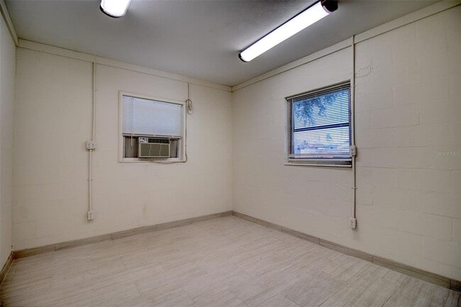Building Photo - 5670 10th Ave N