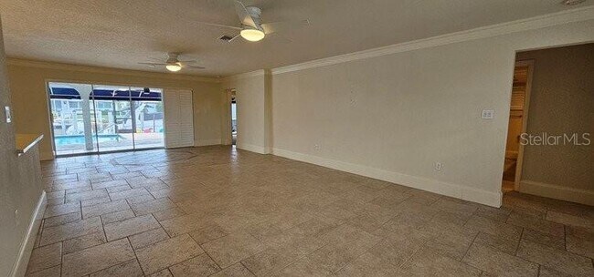Building Photo - 2871 Coral Way