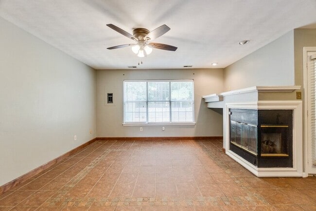 Building Photo - 1864 Abbotsbury Way