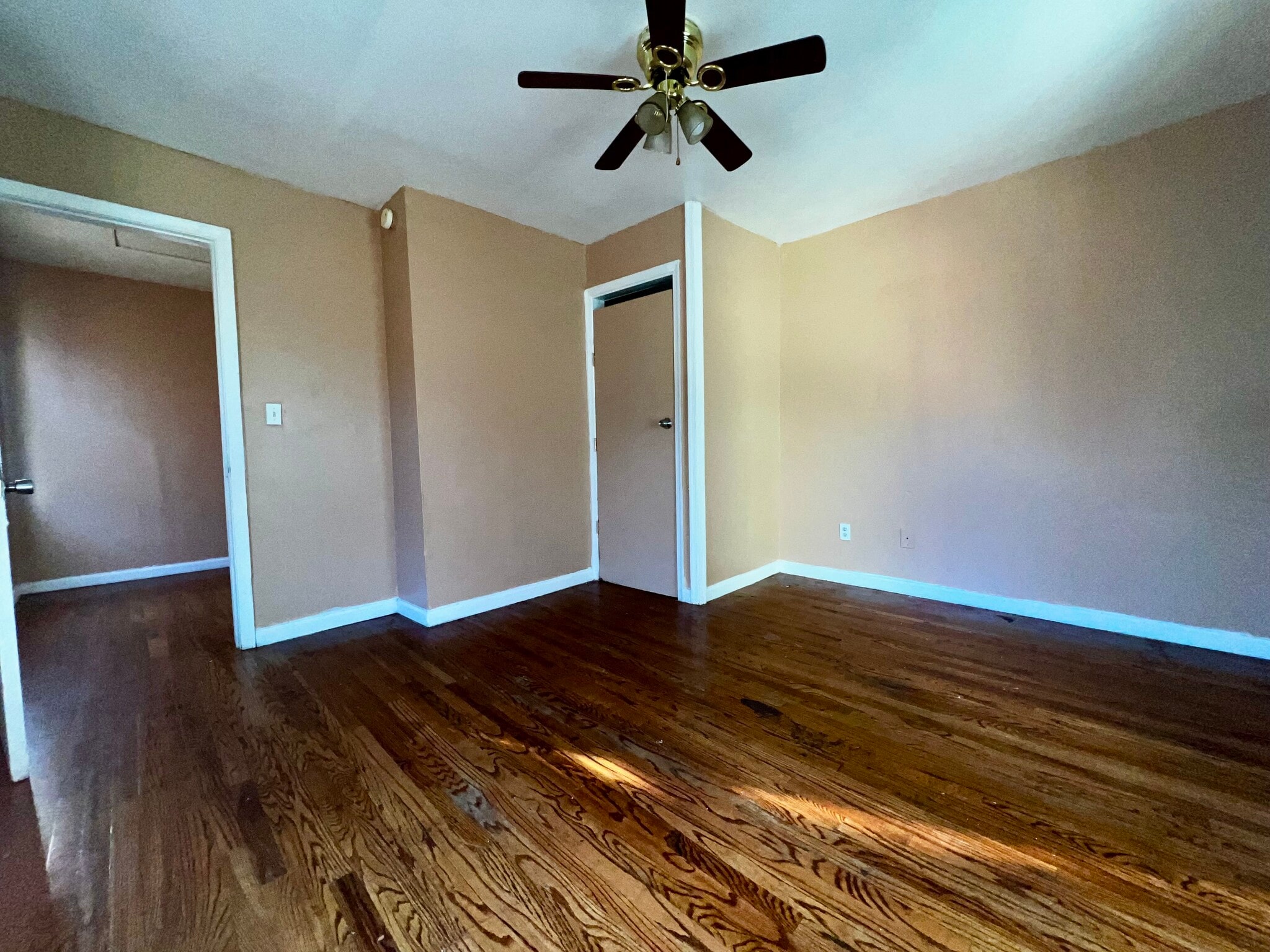 Building Photo - 914 Bullitt Ave SE