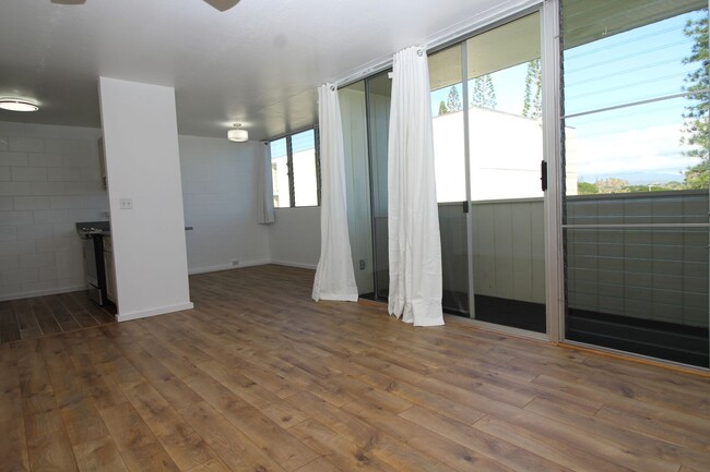 Building Photo - Beautifully Renovated 2-Bedroom Unit in Mi...