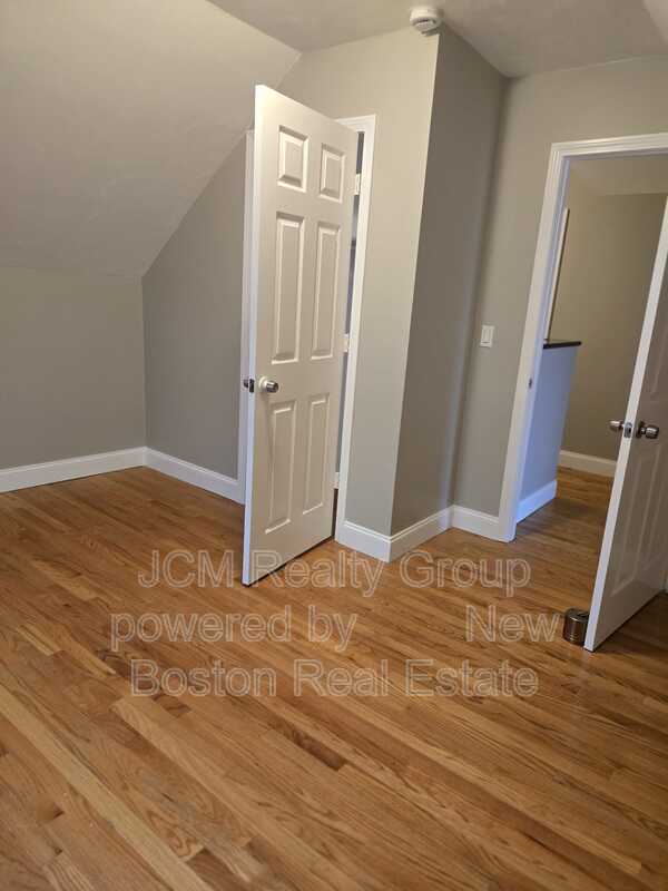 Building Photo - 283 Lincoln Ave