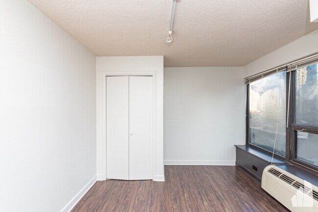 Building Photo - 30 E Huron St