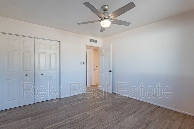 Building Photo - 8416 E Rancho Vista Dr