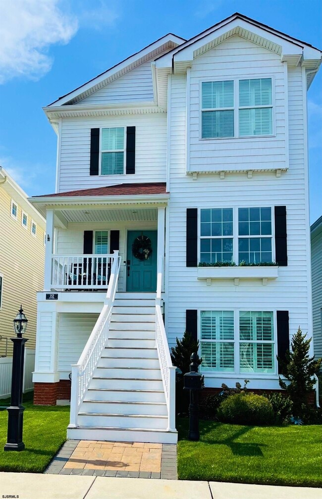 Primary Photo - 152 West Ave