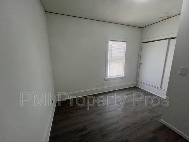 Building Photo - 3284 N 30th St