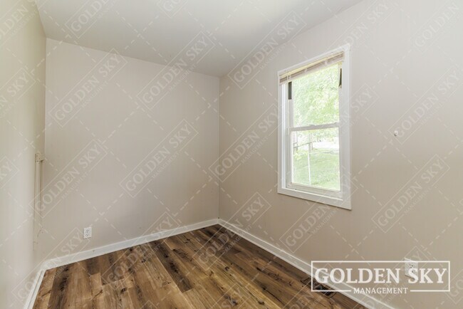 Building Photo - 1720 S Gharkey St