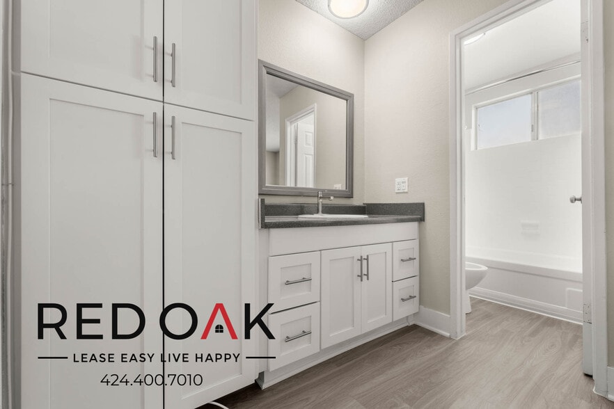 Building Photo - 13325 Heacock St