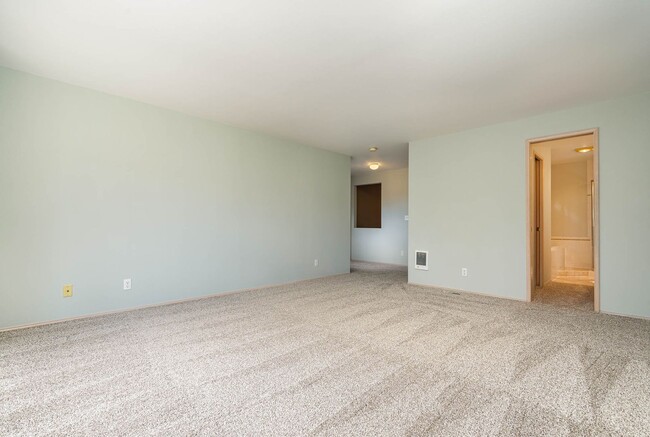 Building Photo - 3Bd/3.25Ba Seattle House