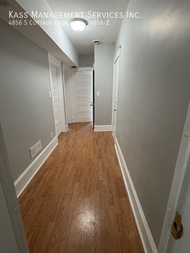 Building Photo - 4856 S Cottage Grove Ave