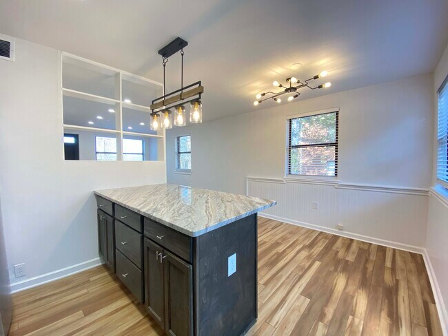 Building Photo - Faris Ridge Condominiums