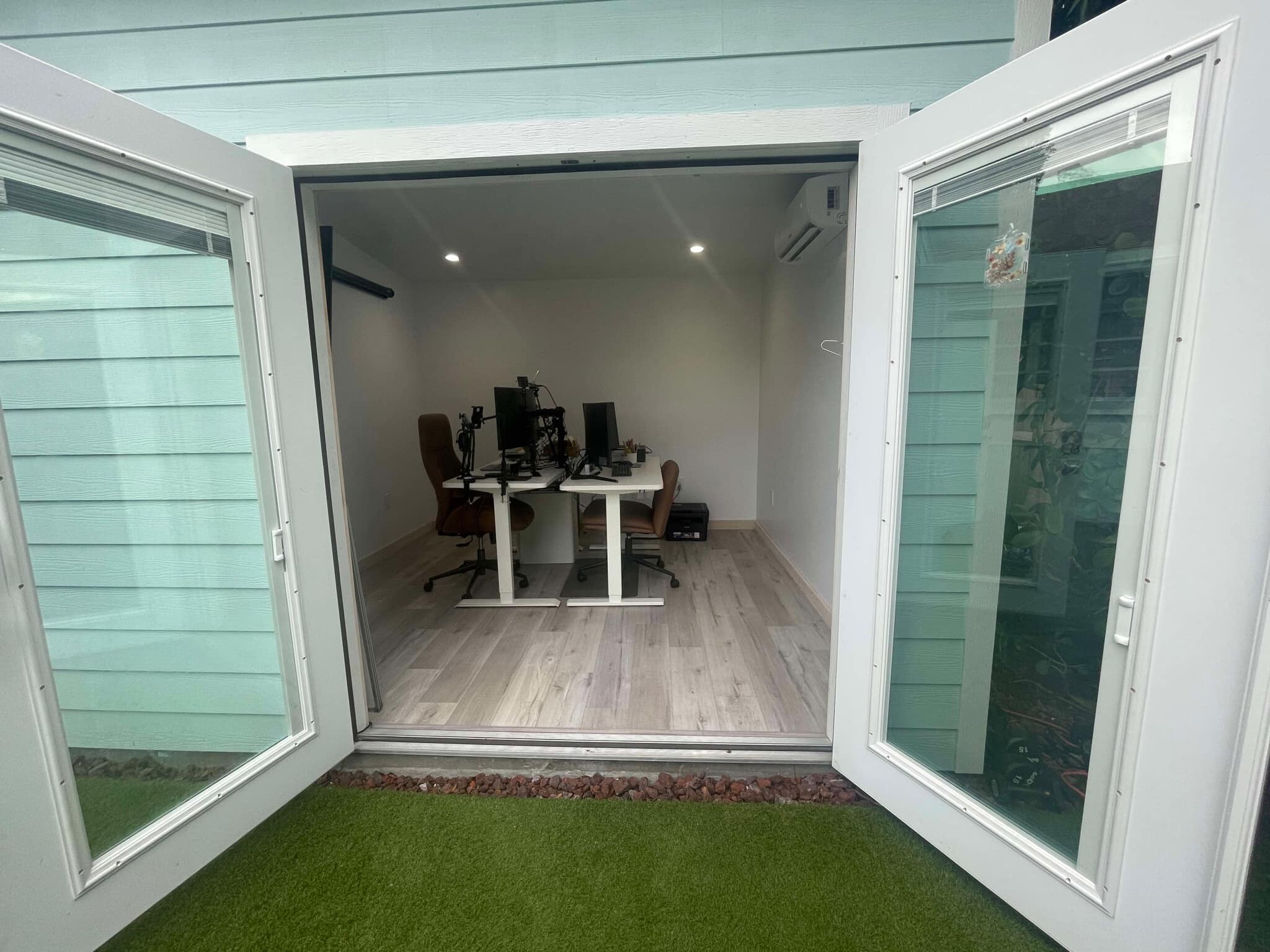 Studio 3 - 240 2nd Rd