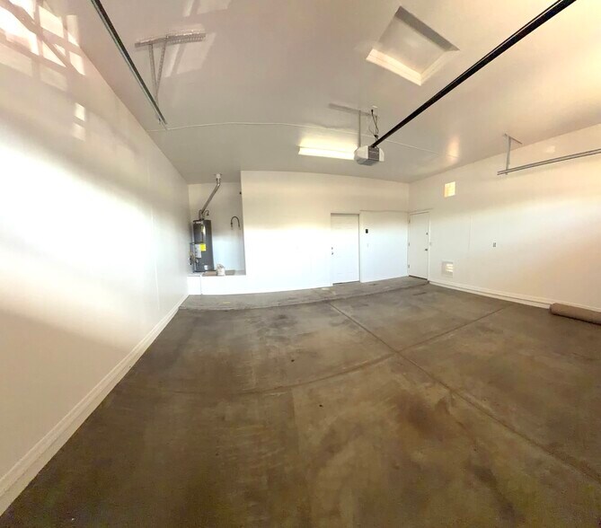 2 Car Garage - 3163 S Porter St