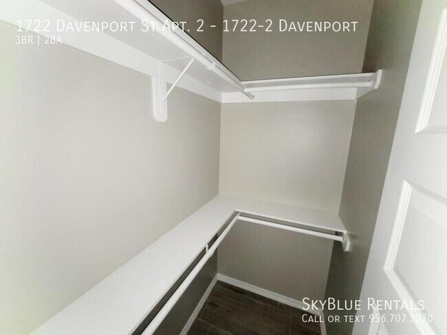 Building Photo - 1722 Davenport St