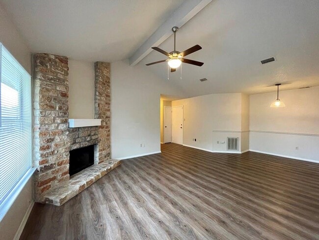 Building Photo - 16719 Whitebrush Loop