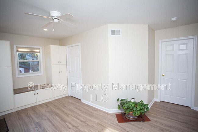 Building Photo - 90 Clubhouse Rd