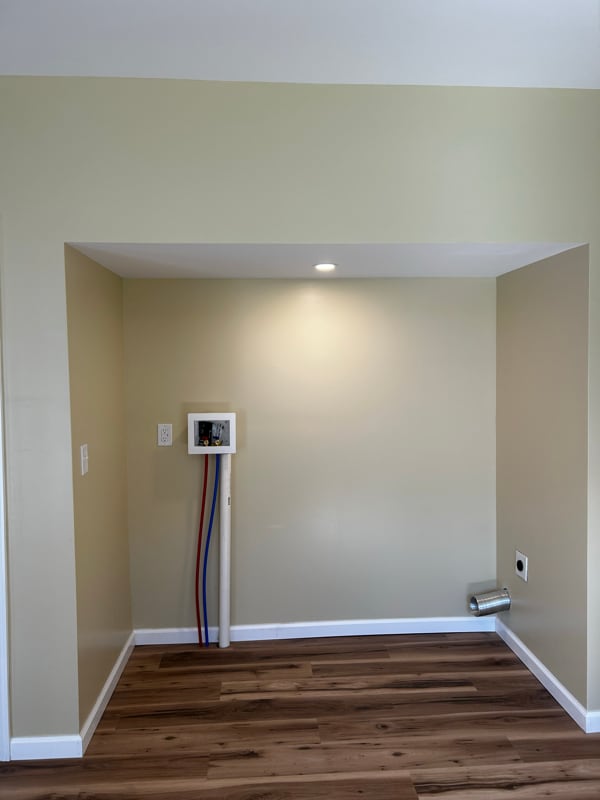 Building Photo - 49 Fallbrook St