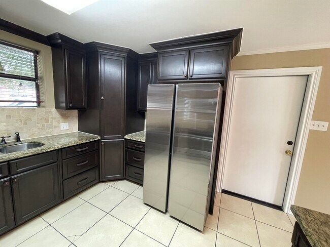 Building Photo - 2202 O'Kane St